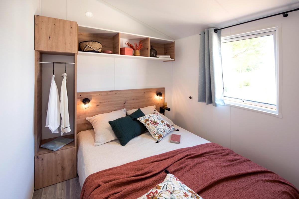 Camping Le Rey Louvie Juzon Bagian luar foto