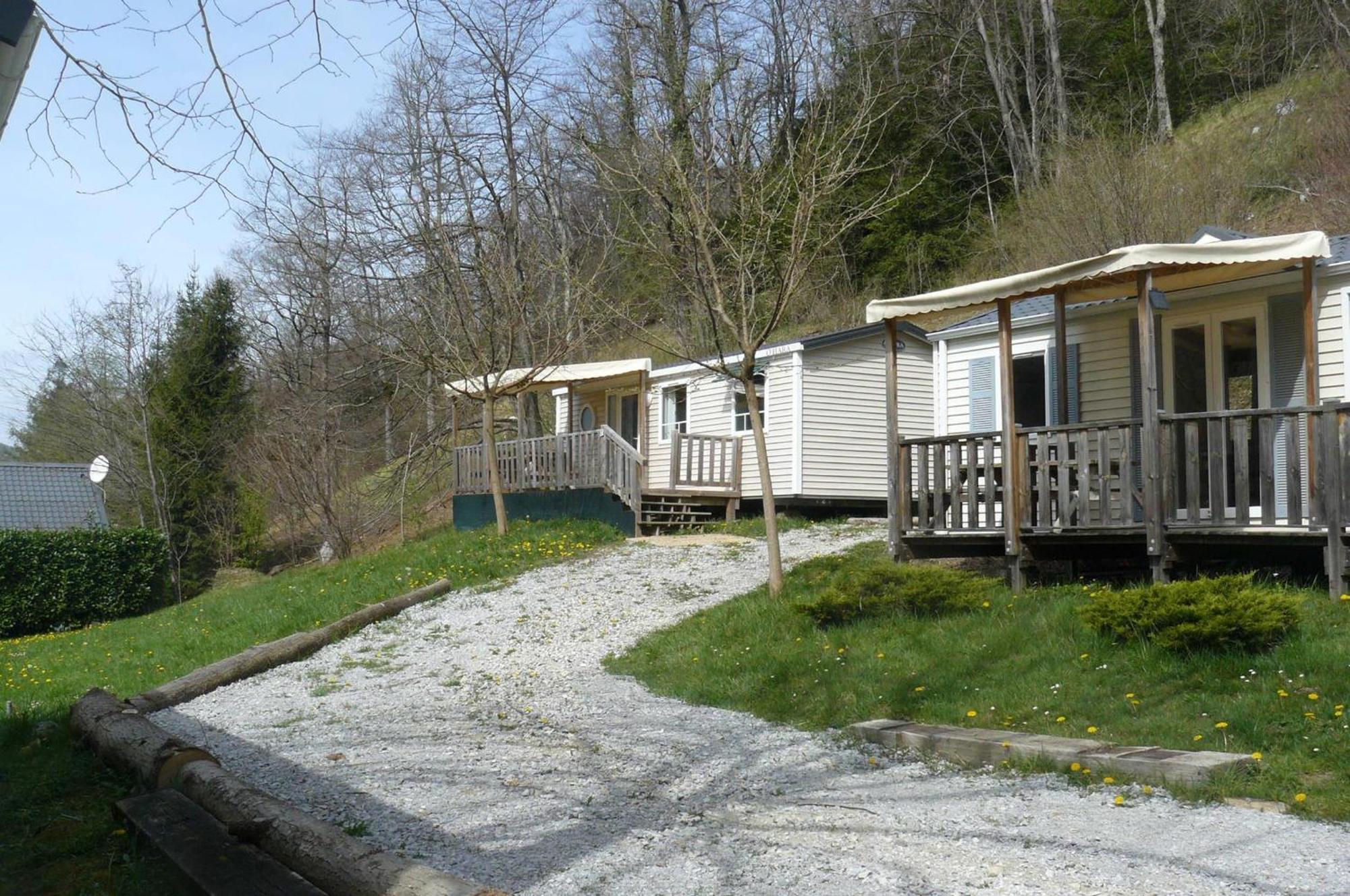Camping Le Rey Louvie Juzon Ruang foto