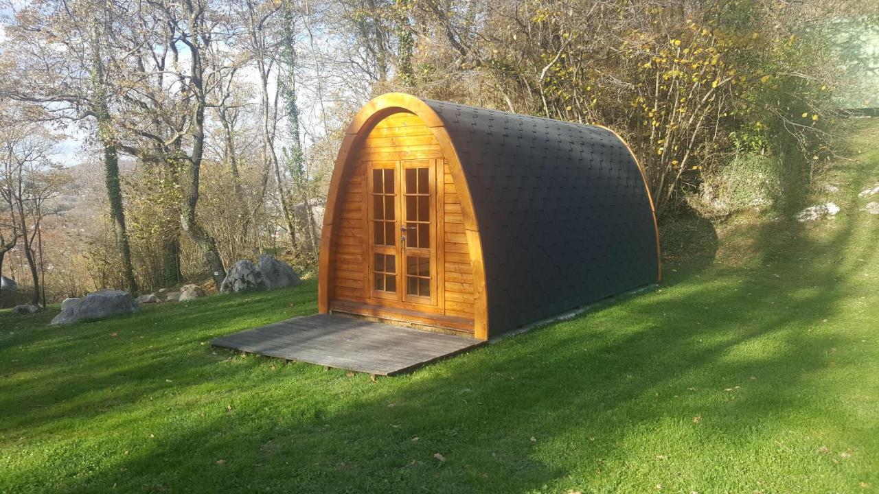 Camping Le Rey Louvie Juzon Bagian luar foto