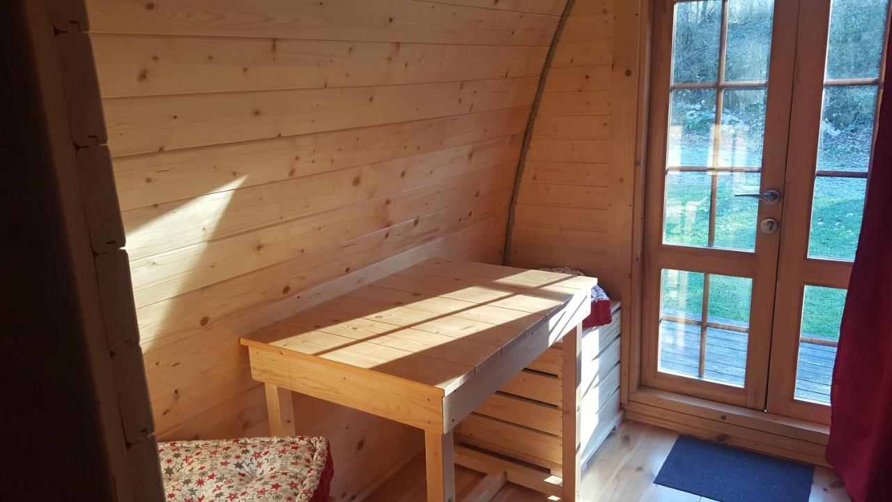 Camping Le Rey Louvie Juzon Bagian luar foto