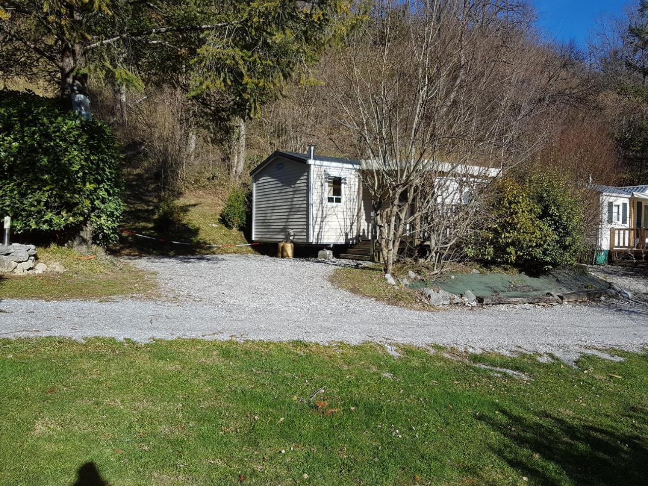 Camping Le Rey Louvie Juzon Bagian luar foto