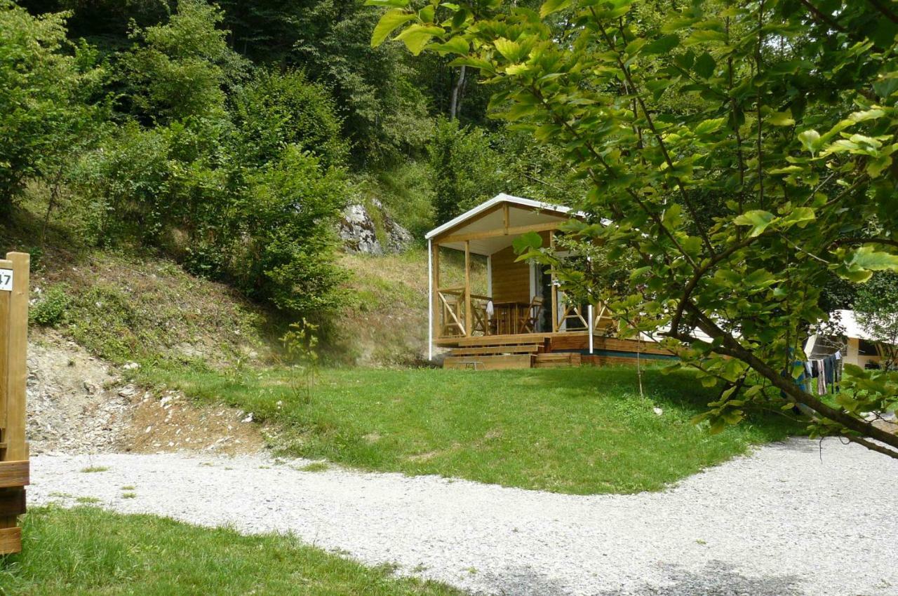Camping Le Rey Louvie Juzon Bagian luar foto